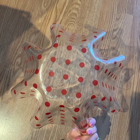 🔴Set of 2, medium size red & clear polka dot ruffle bowls, lightly used🔴 - Picture 8 of 8